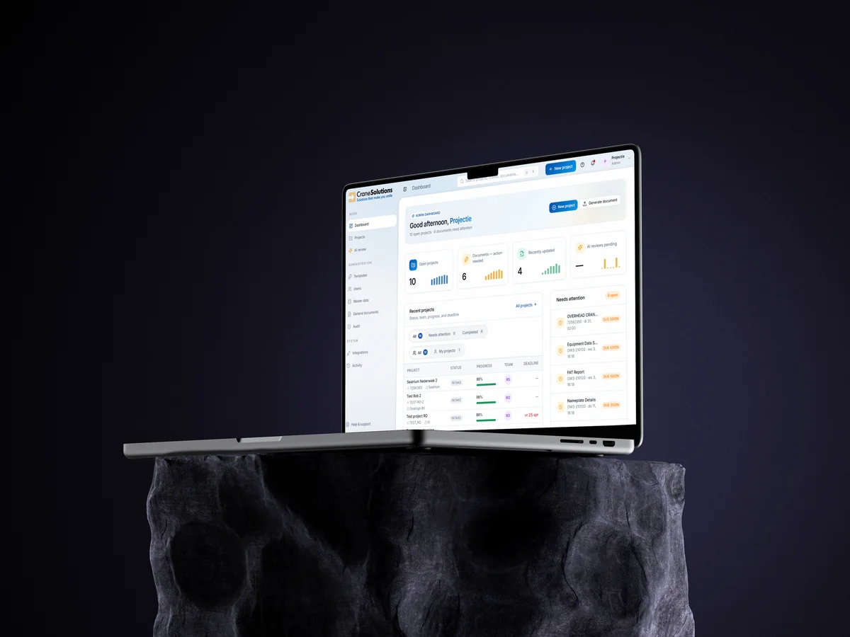 Crane Solutions dashboard mockup: projectoverzicht met open projecten en documenten die actie vereisen